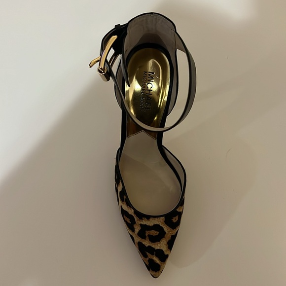 Michael Kors WOMENS SIZE 9 Black Brinkley Strap Calf Hair Leather Heels Buckle - Picture 4 of 11